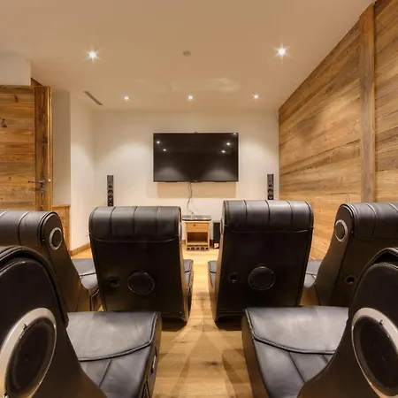 Chalet Adey - Luxe Ski/in-out *