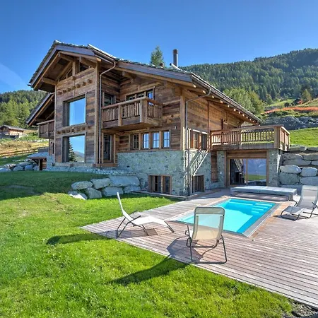 Chalet Adey - Luxe Ski/in-out *